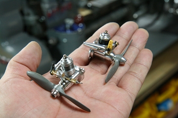 超小型2ストエンジン