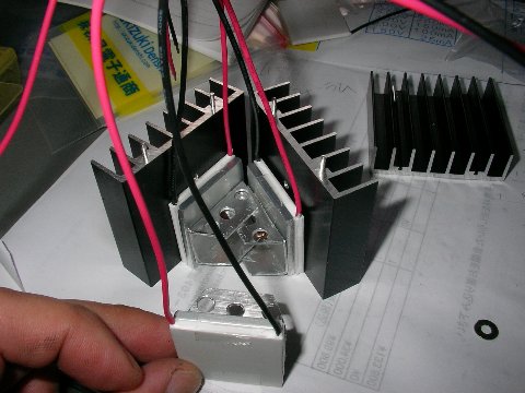 ペルチェ素子発電装置の組み立て