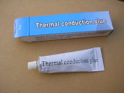 太陽熱温水器 真空管パイプを差し込む