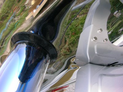 太陽熱温水器 真空管パイプを差し込む